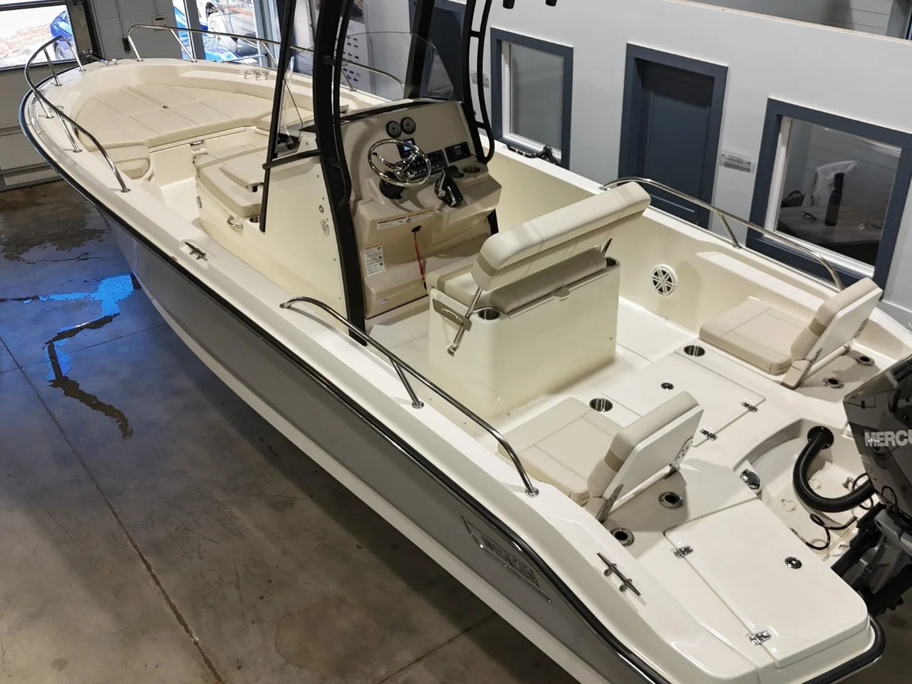 2026 Boston Whaler 250 Dauntless 25.0 feet, Clearwater, Florida #5