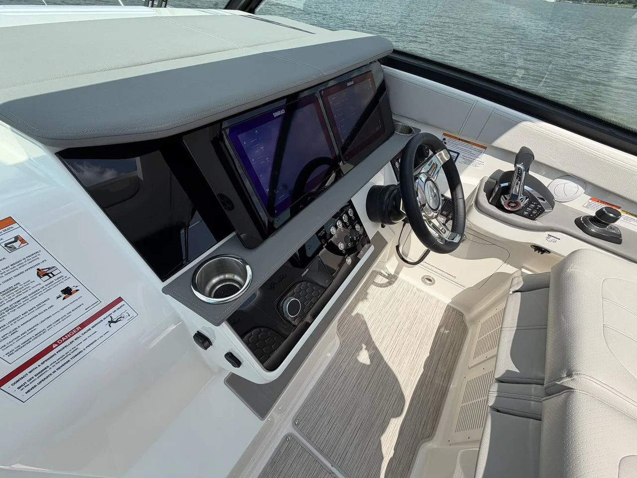 2026 Sea Ray Sundancer 320 Outboard 32.0 feet, Clearwater, Florida #43