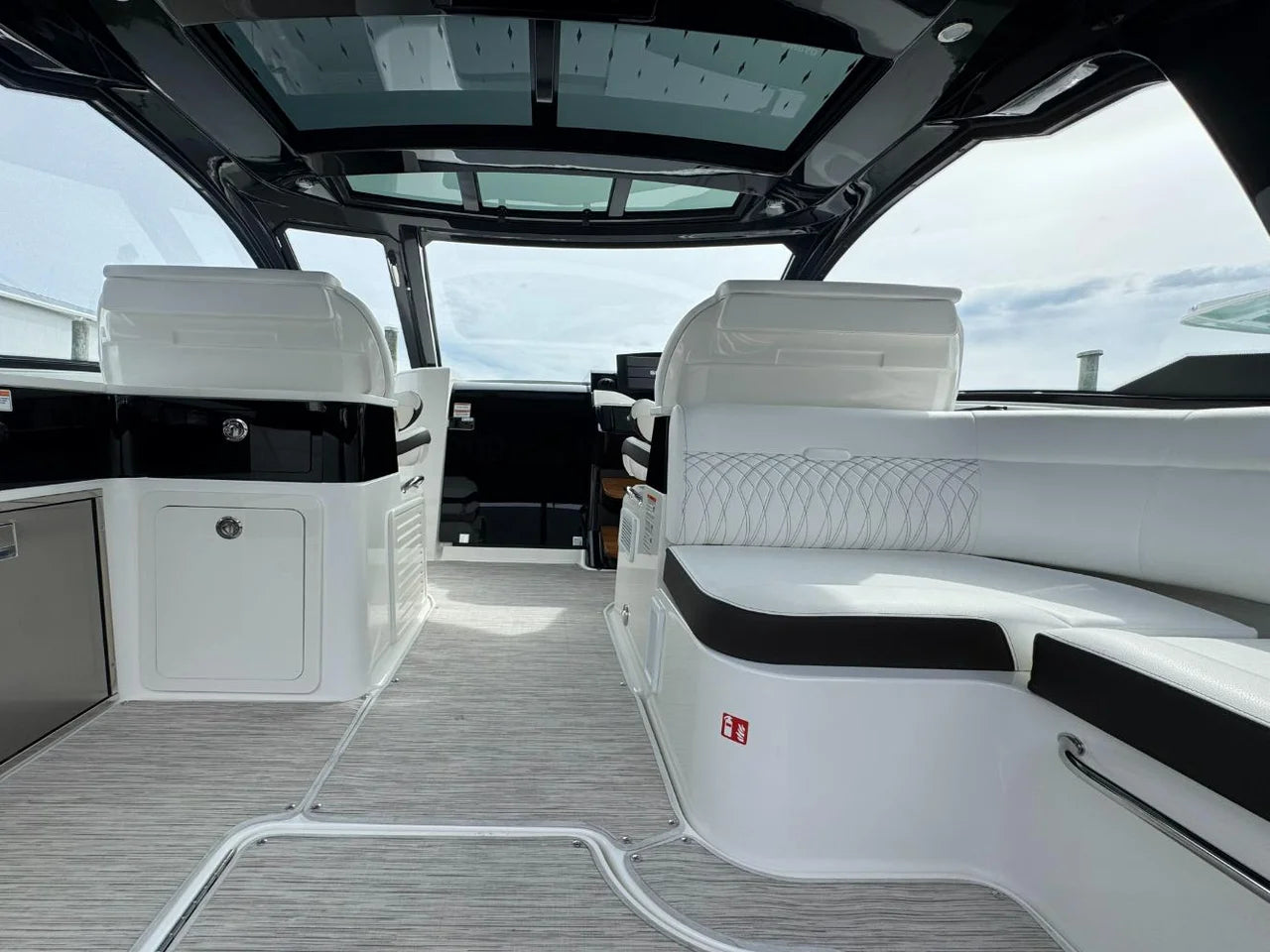 2026 Sea Ray Sundancer 370 Outboard 37.0 feet, Clearwater, Florida #20