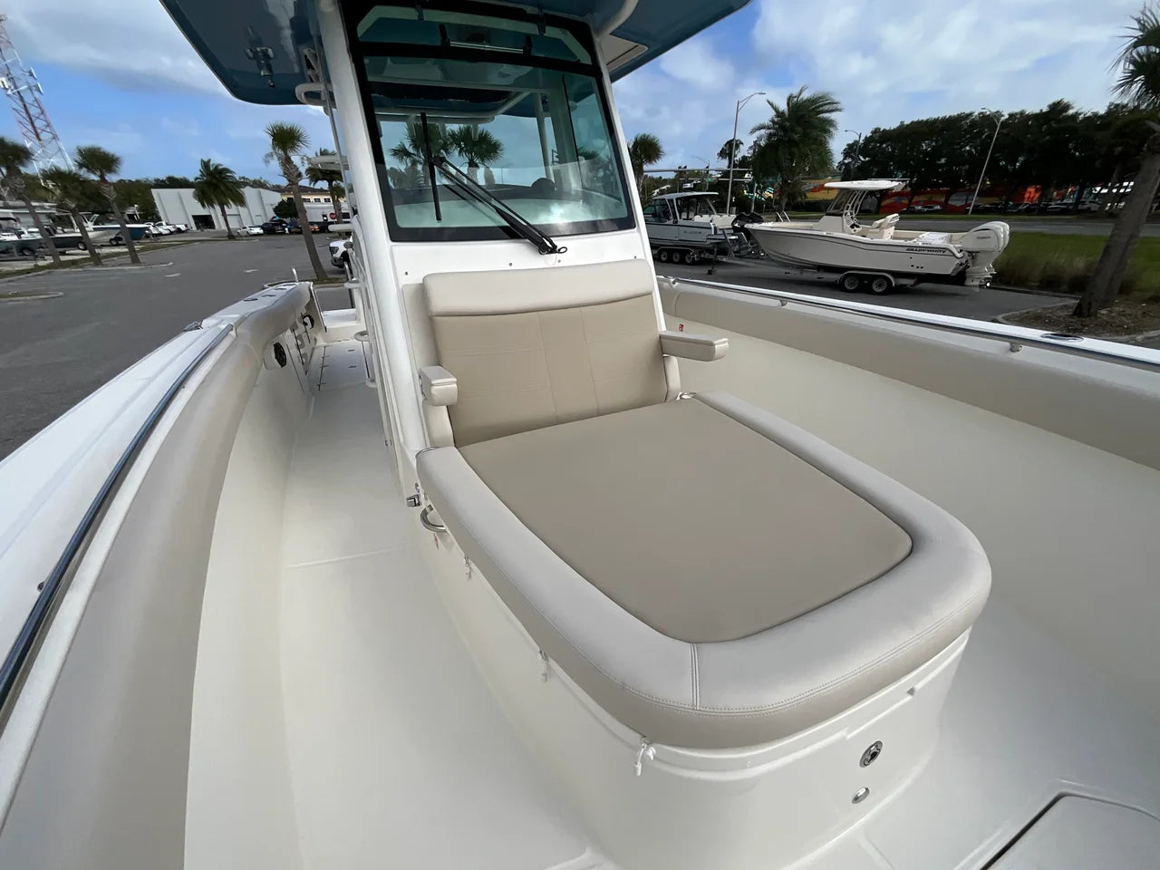 2026 Boston Whaler 330 Outrage 33.0 feet, Clearwater, Florida #18