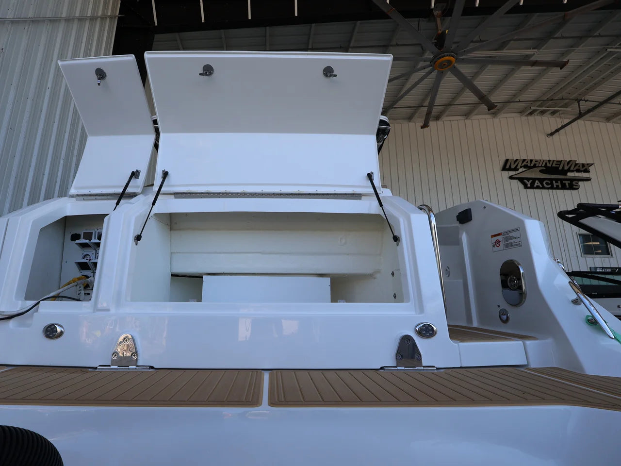 2026 Sea Ray Sundancer 320 Outboard 32.0 feet, Clearwater, Florida #8