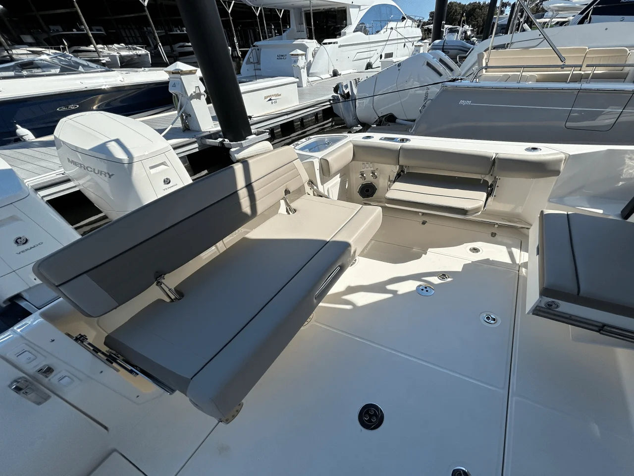 2025 Boston Whaler 365 Conquest 36.0 feet, Clearwater, Florida #74