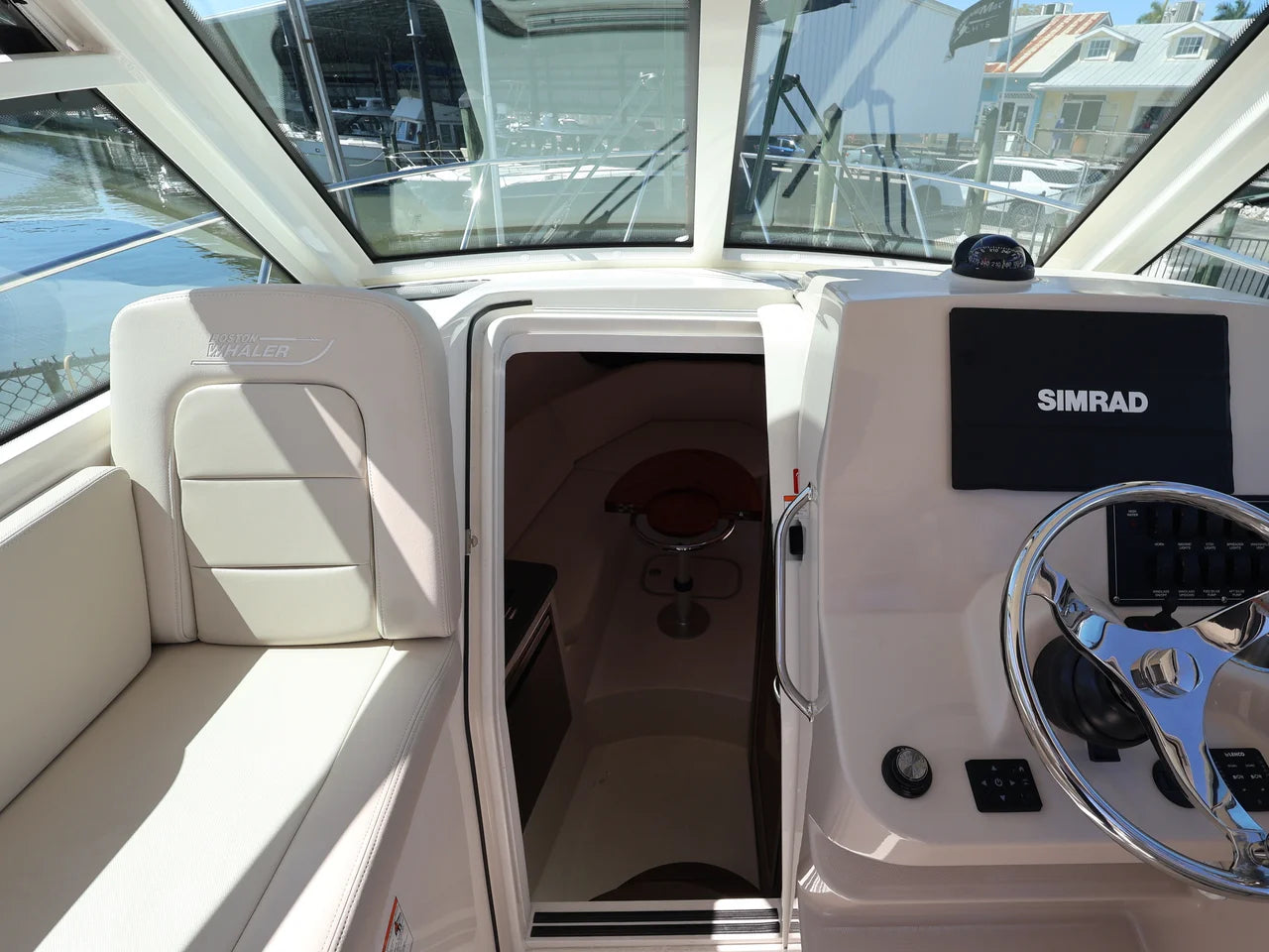 2026 Boston Whaler 285 Conquest 28.0 feet, Clearwater, Florida #23