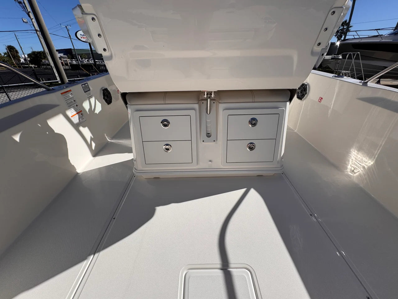 2026 Boston Whaler 280 Dauntless 28.0 feet, Clearwater, Florida #14