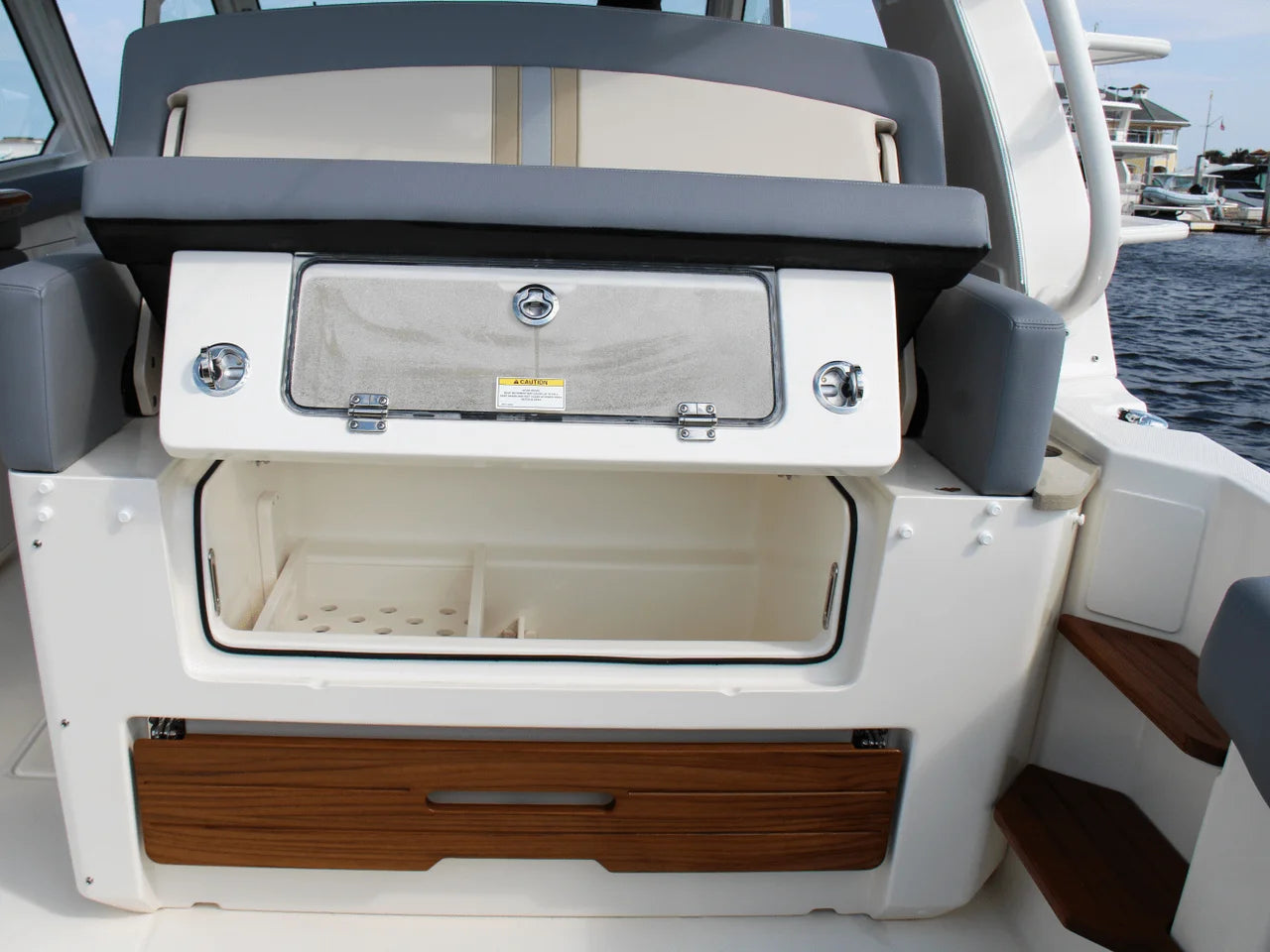 2025 Boston Whaler 380 Realm 38.0 feet, Clearwater, Florida #22