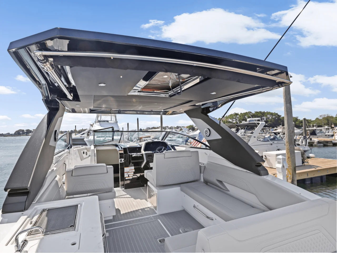 2026 Cruisers Yachts 34 GLS Outboard 34.0 feet, Clearwater, Florida #13