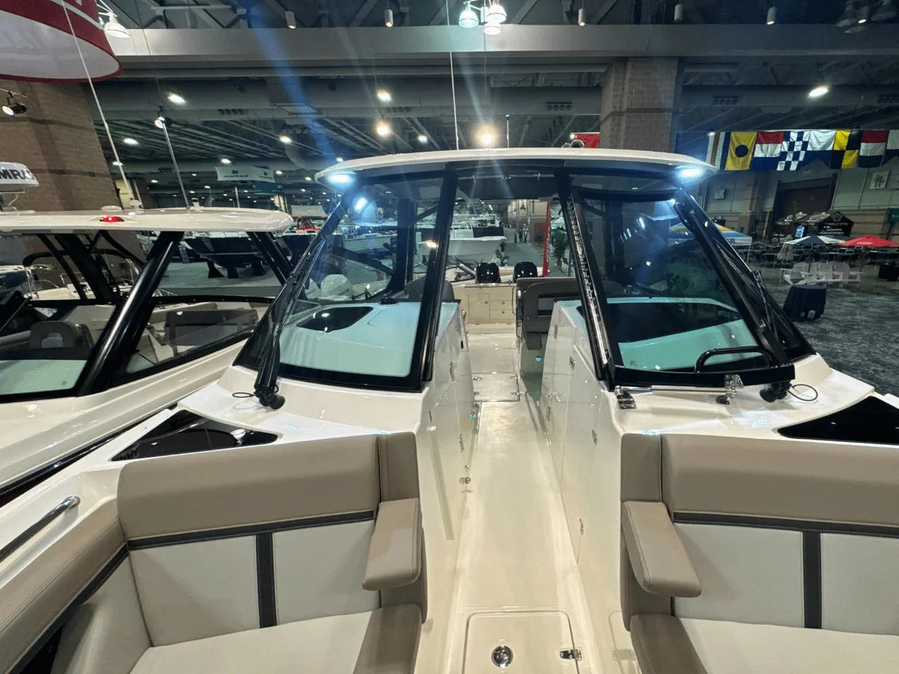 2025 Boston Whaler 330 Vantage 33.0 feet, Clearwater, Florida #31