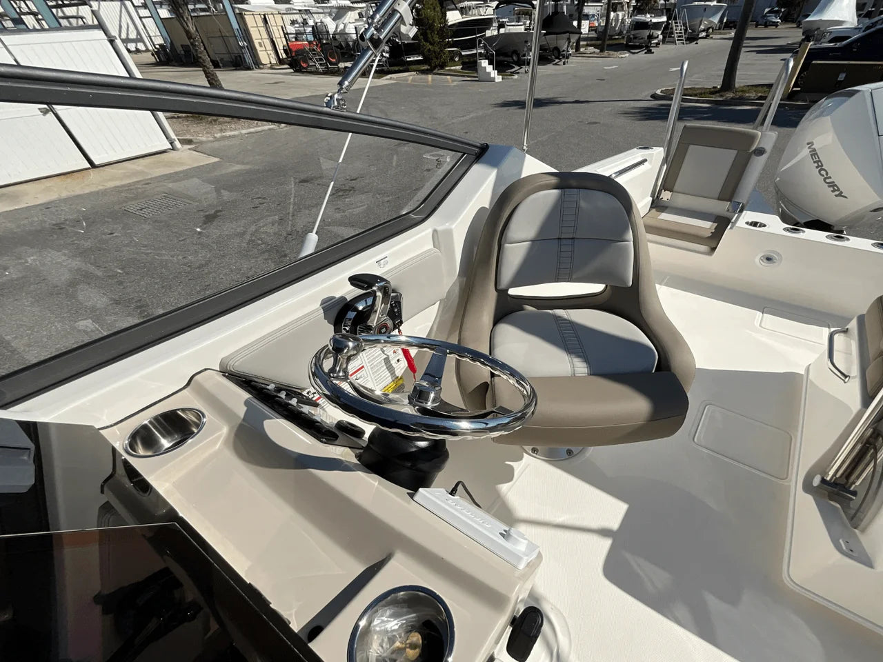 2025 Boston Whaler 210 Vantage 21.0 feet, Clearwater, Florida #26