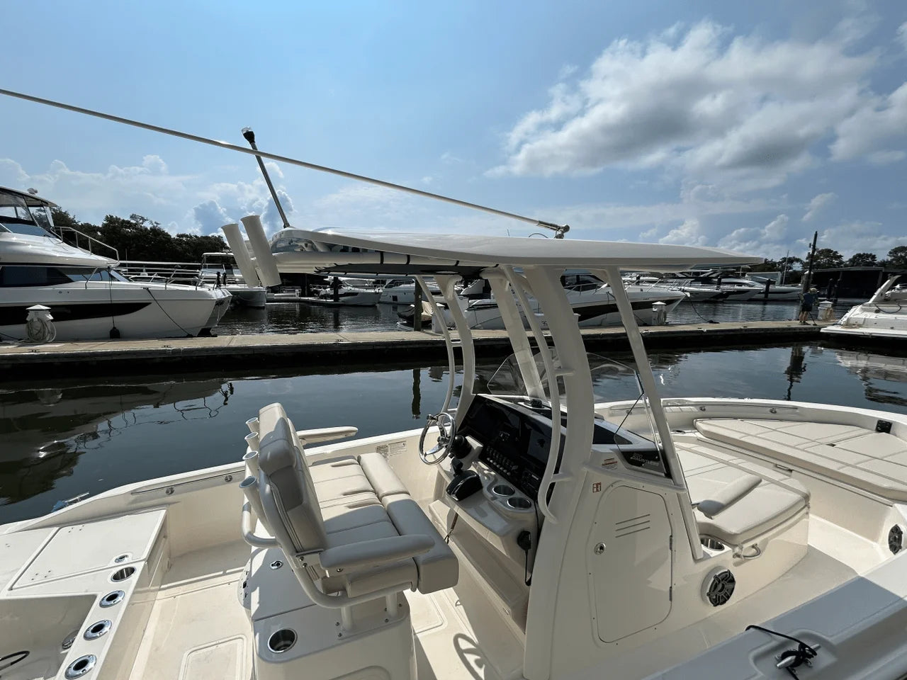 2026 Boston Whaler 220 Dauntless 22.0 feet, Clearwater, Florida #24