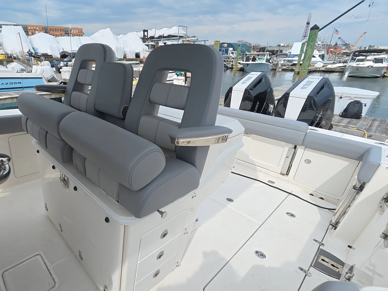 2026 Boston Whaler 330 Outrage 33.0 feet, Clearwater, Florida #15