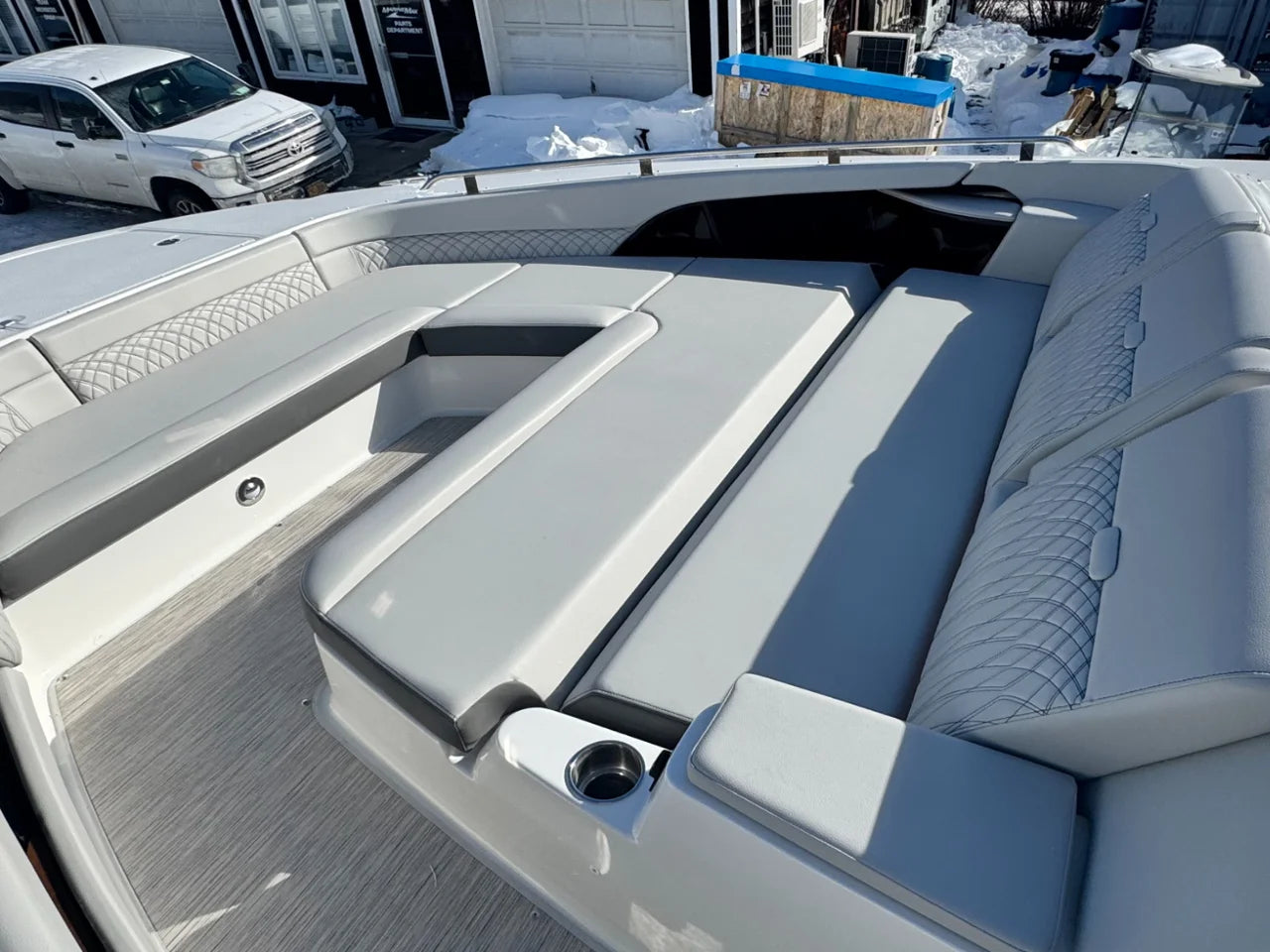 2026 Sea Ray Sundancer 370 Outboard 37.0 feet, Clearwater, Florida #34