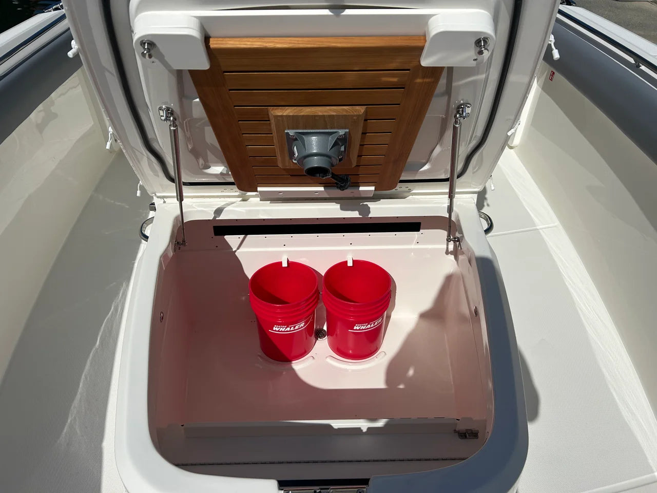 2026 Boston Whaler 330 Outrage 33.0 feet, Clearwater, Florida #37