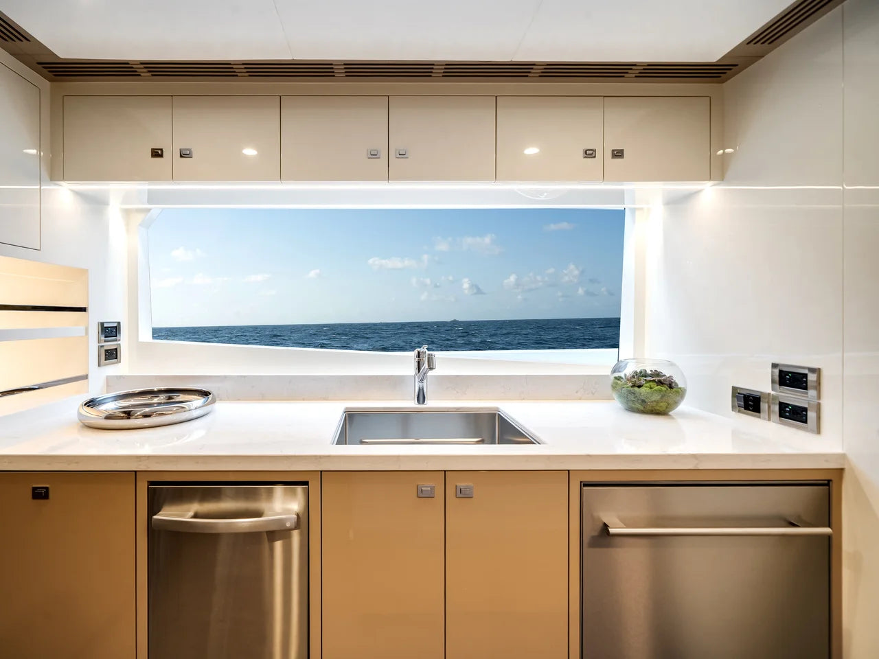 2026 Ocean Alexander 30R 98.0 feet, Clearwater, Florida #36