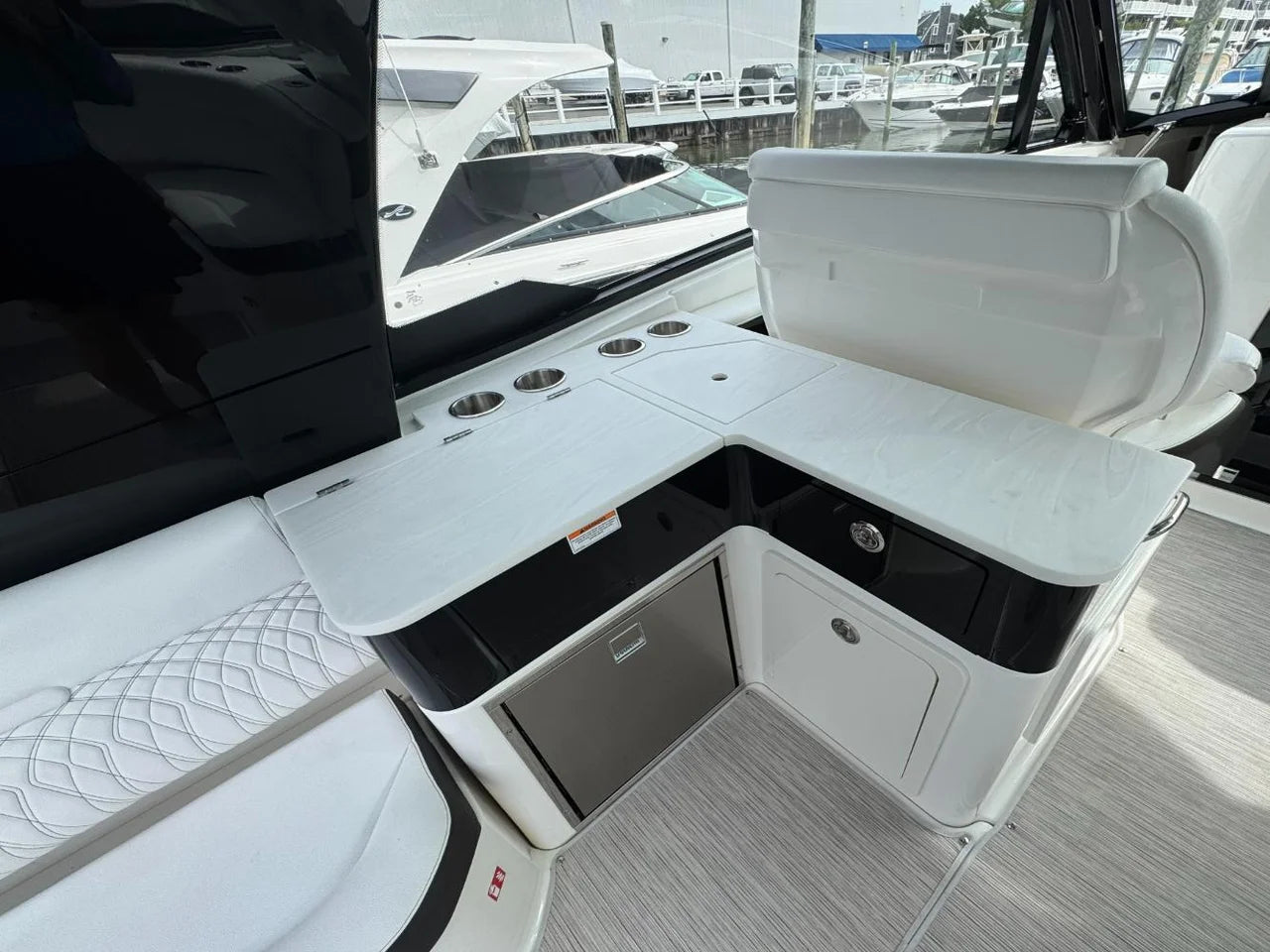 2026 Sea Ray Sundancer 370 Outboard 37.0 feet, Clearwater, Florida #24
