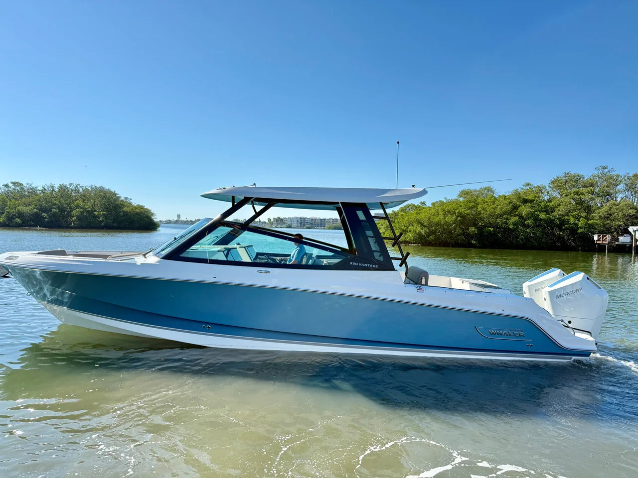 2026 Boston Whaler 330 Vantage 33.0 feet, Clearwater, Florida #16