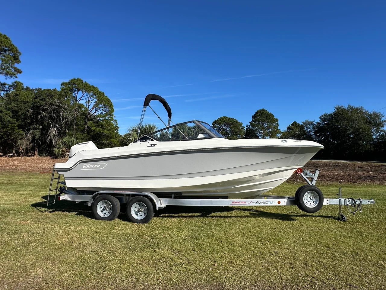 2025 Boston Whaler 210 Vantage 21.0 feet, Clearwater, Florida #1