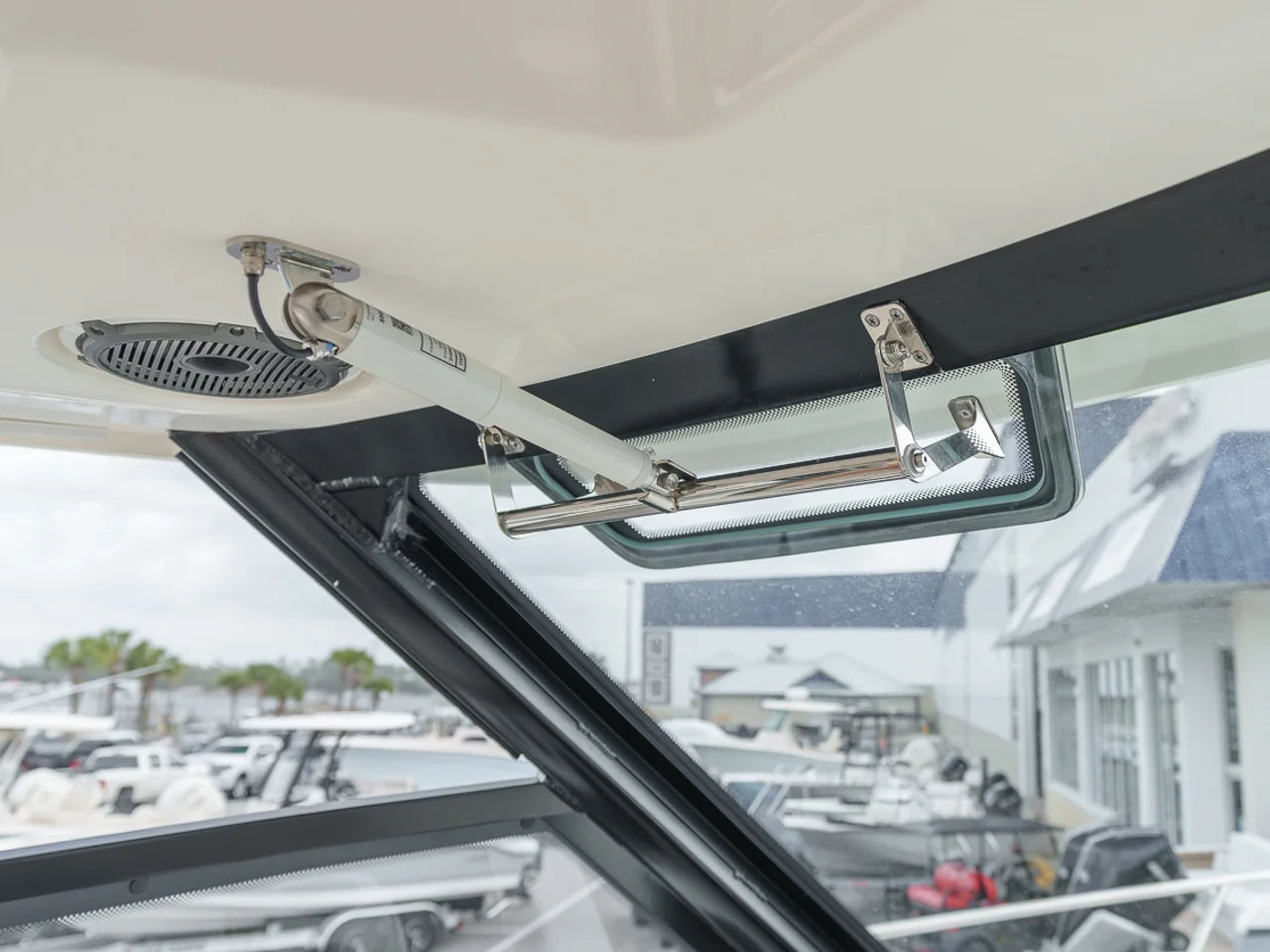 2026 Boston Whaler 325 Conquest 32.0 feet, Clearwater, Florida #24