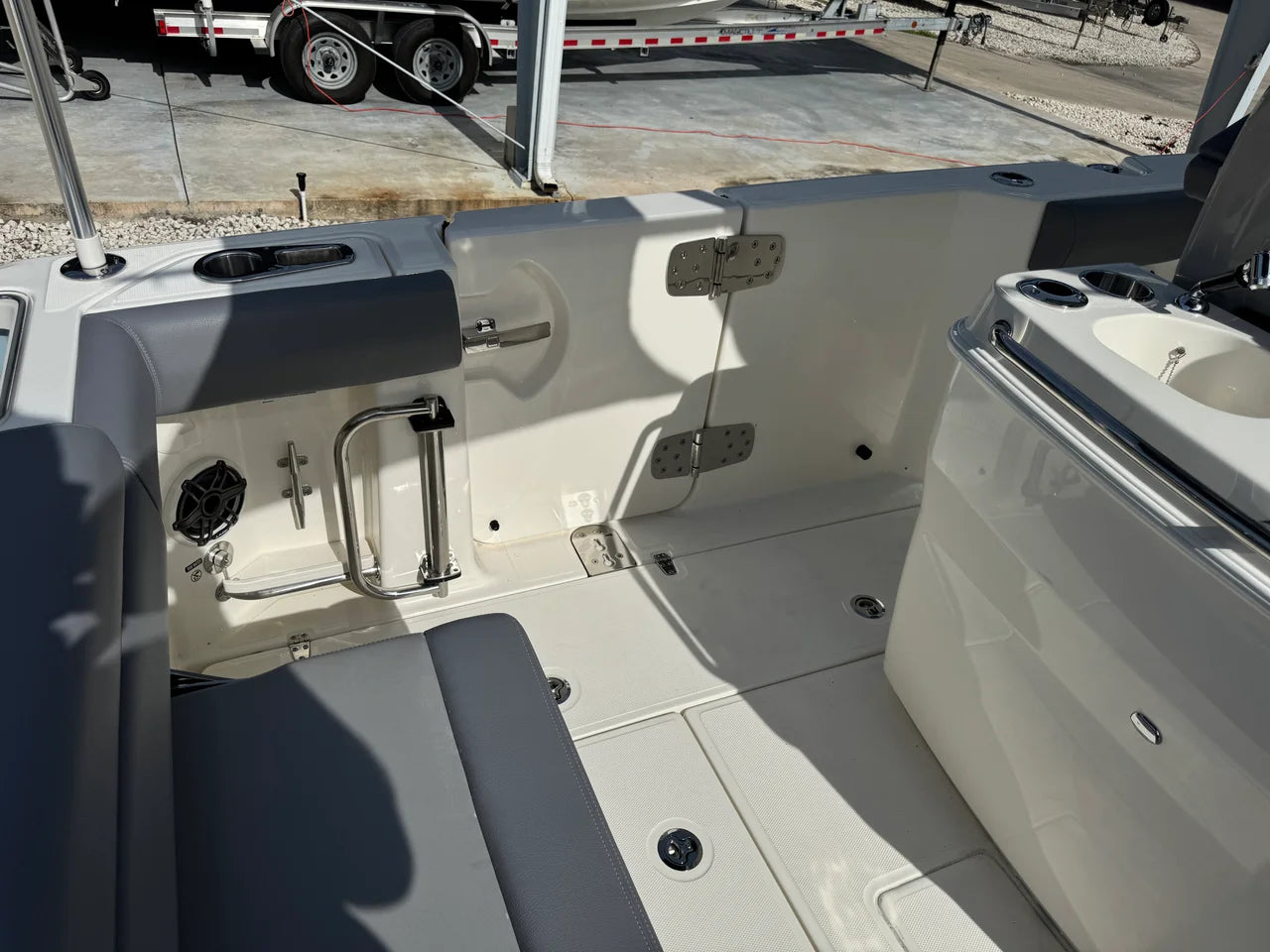 2026 Boston Whaler 280 Outrage 28.0 feet, Clearwater, Florida #9