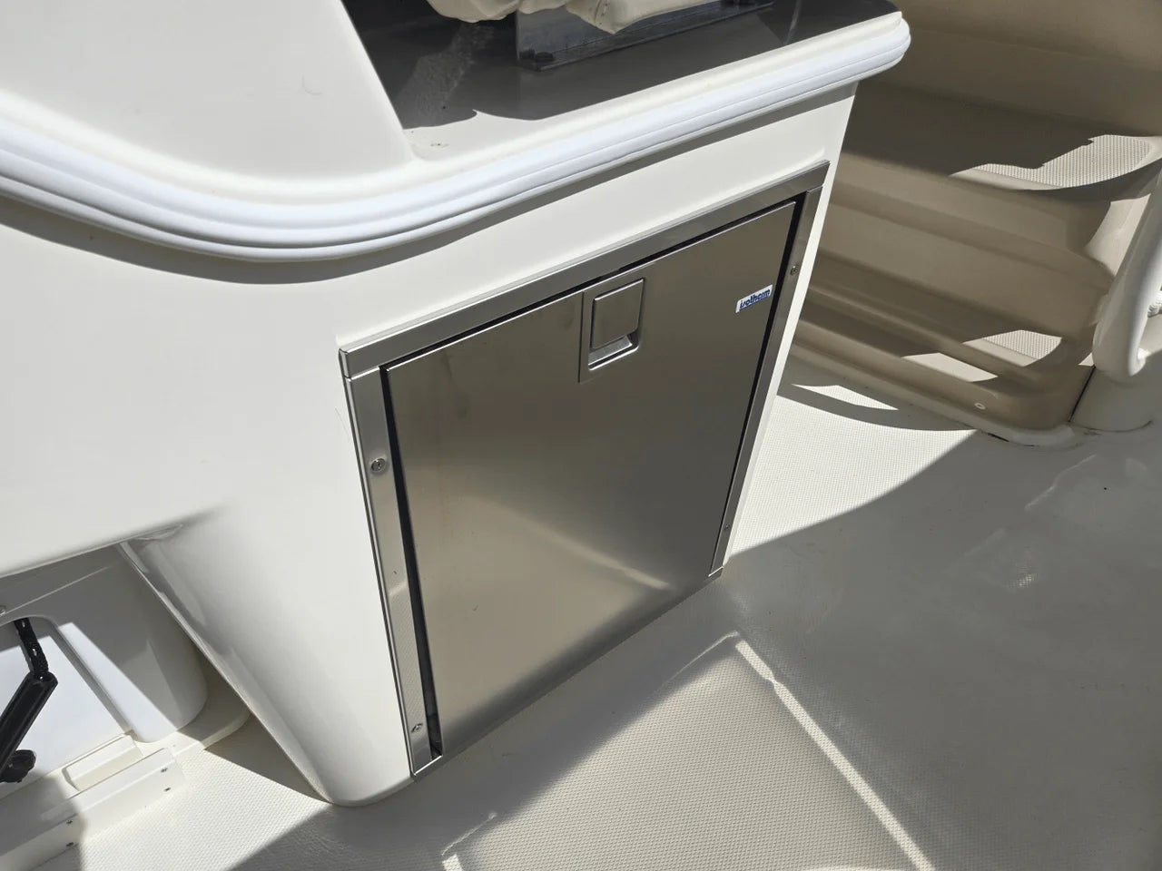 2025 Boston Whaler 330 Outrage 33.0 feet, Clearwater, Florida #25