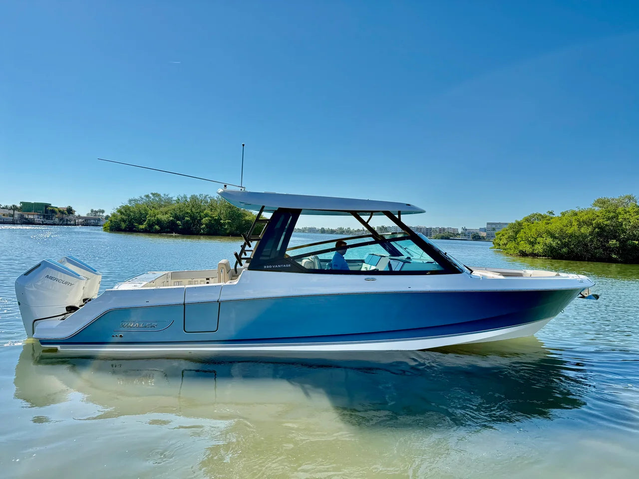 2026 Boston Whaler 330 Vantage 33.0 feet, Clearwater, Florida #1