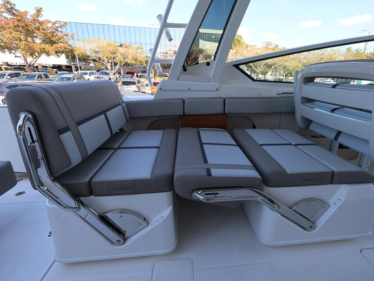 2026 Boston Whaler 330 Vantage 33.0 feet, Clearwater, Florida #18