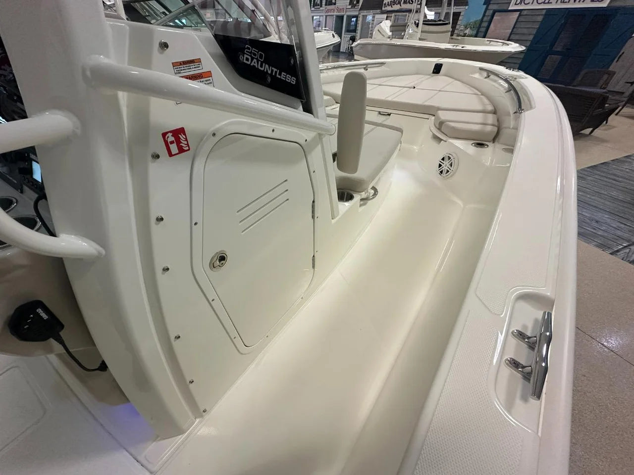 2026 Boston Whaler 250 Dauntless 25.0 feet, Clearwater, Florida #20