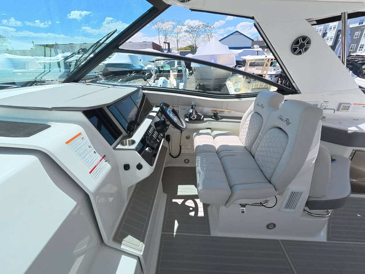 2026 Sea Ray Sundancer 320 Outboard 32.0 feet, Clearwater, Florida #22