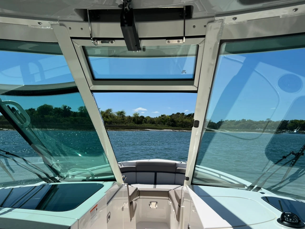 2026 Boston Whaler 330 Vantage 33.0 feet, Clearwater, Florida #24
