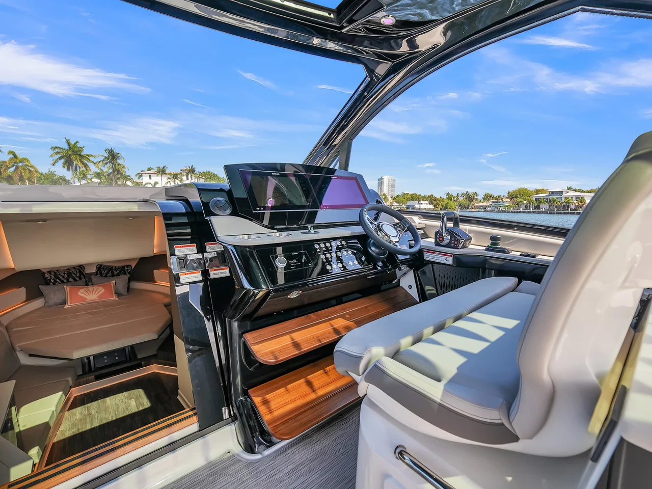 2026 Sea Ray Sundancer 370 Outboard 37.0 feet, Clearwater, Florida #20