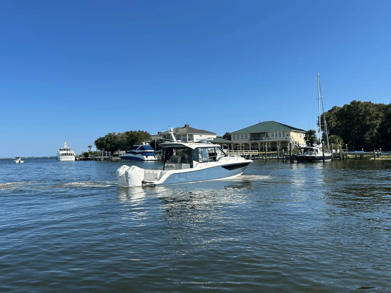 2025 Boston Whaler 365 Conquest 36.0 feet, Clearwater, Florida #4