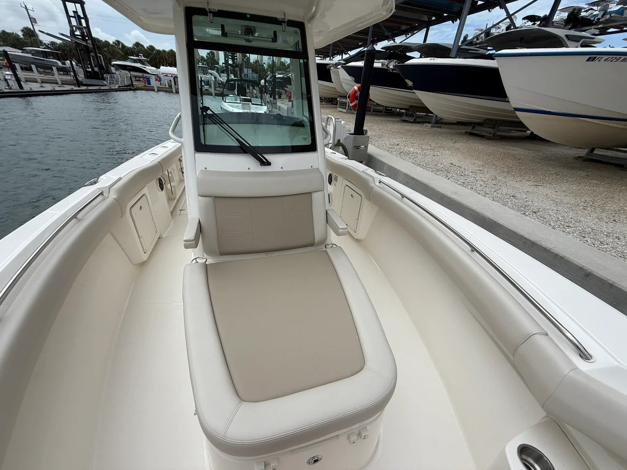 2026 Boston Whaler 280 Outrage 28.0 feet, Clearwater, Florida #9