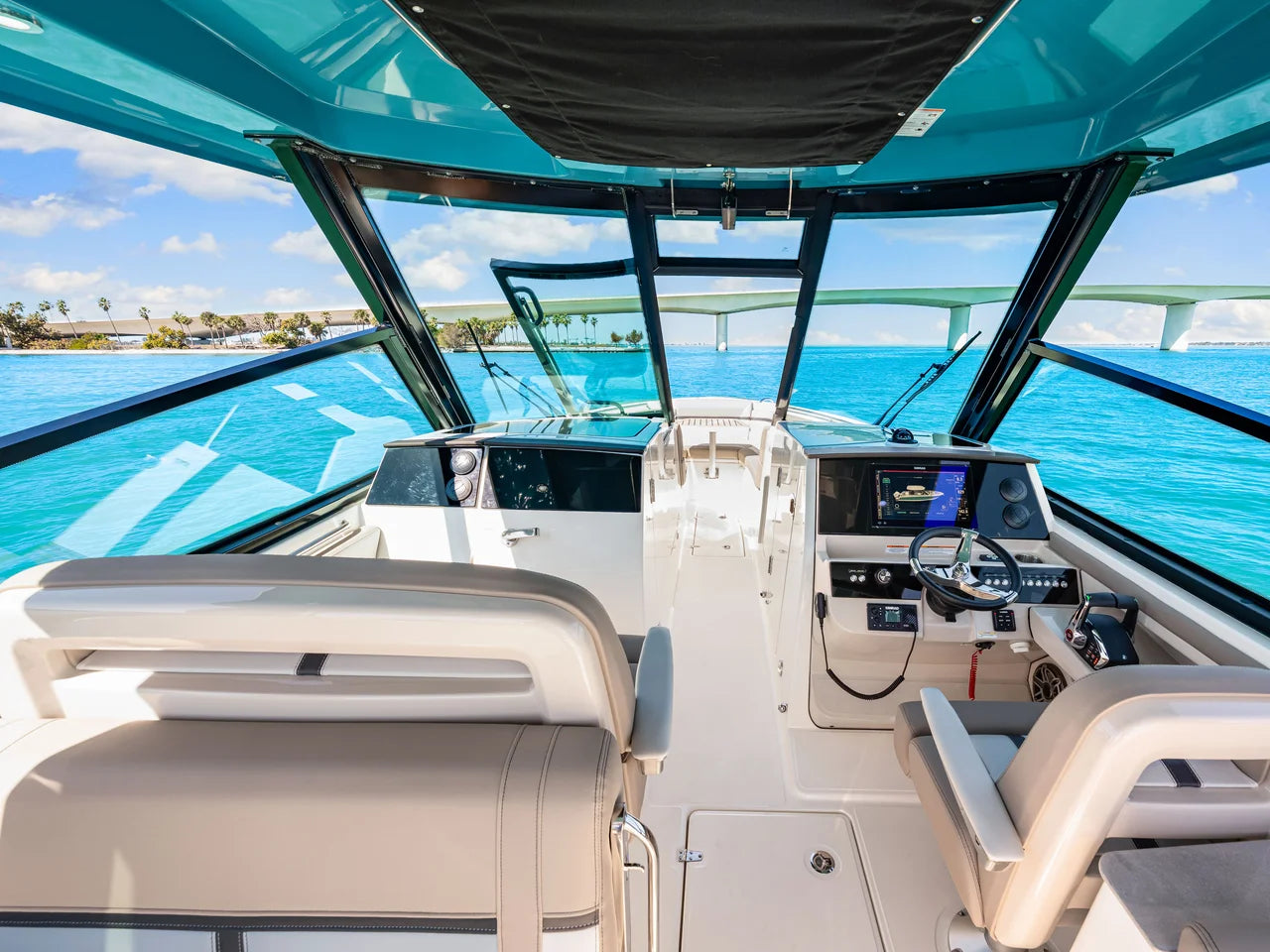 2026 Boston Whaler 330 Vantage 33.0 feet, Clearwater, Florida #38