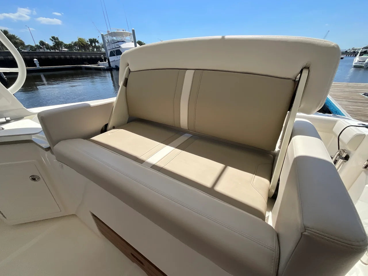 2026 Boston Whaler 350 Realm 35.0 feet, Clearwater, Florida #16