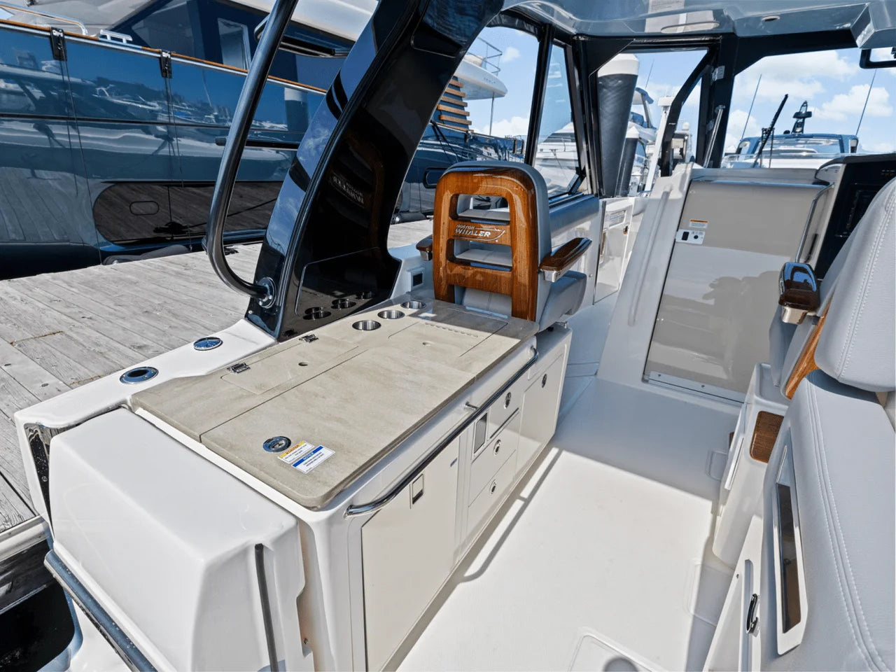 2025 Boston Whaler 380 Realm 38.0 feet, Clearwater, Florida #11