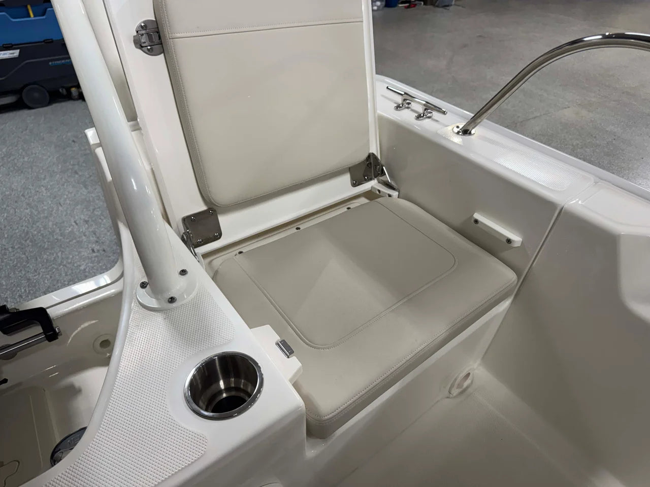 2026 Boston Whaler 210 Montauk 21.0 feet, Clearwater, Florida #22