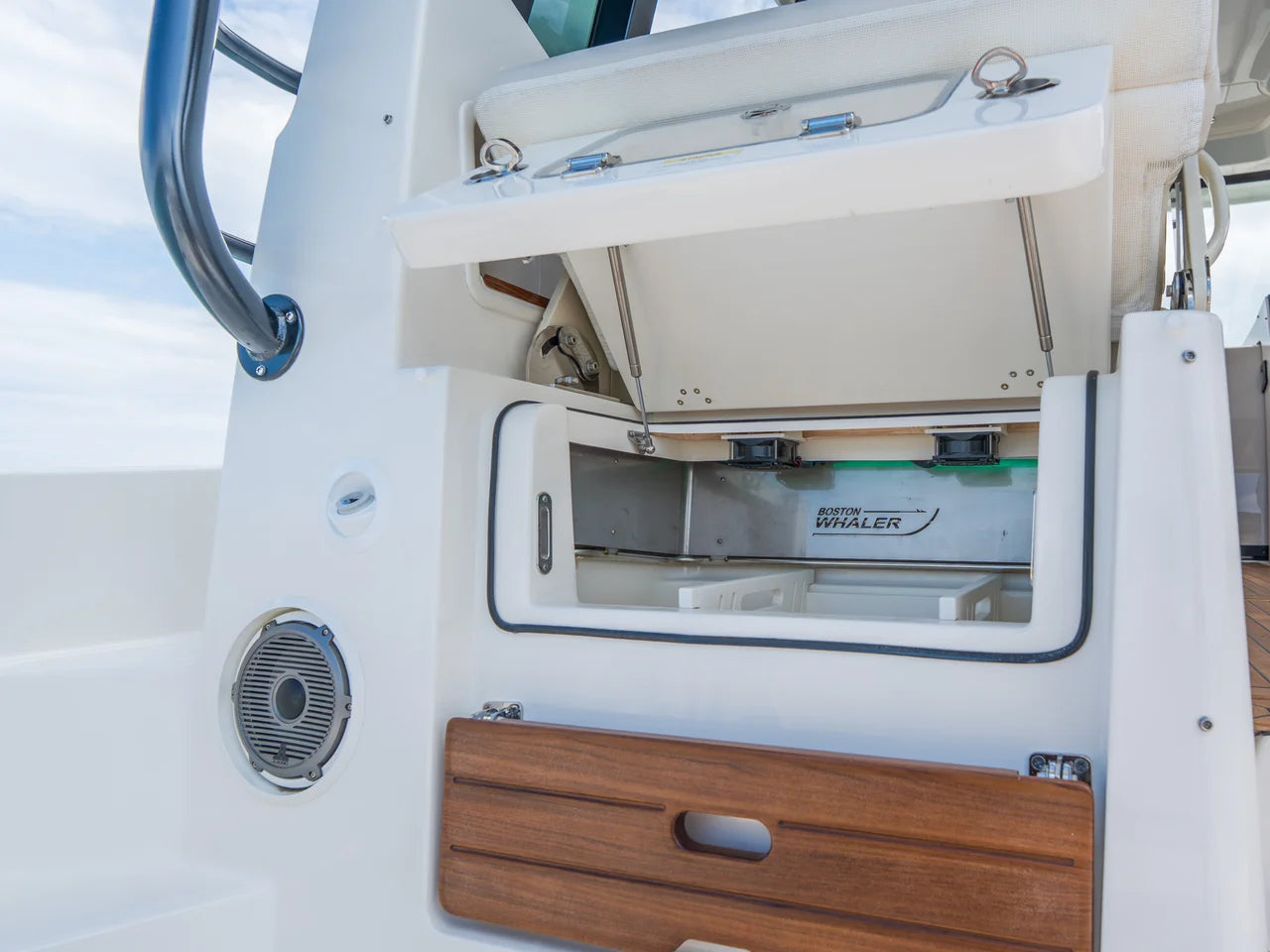 2026 Boston Whaler 405 Conquest 40.0 feet, Clearwater, Florida #17