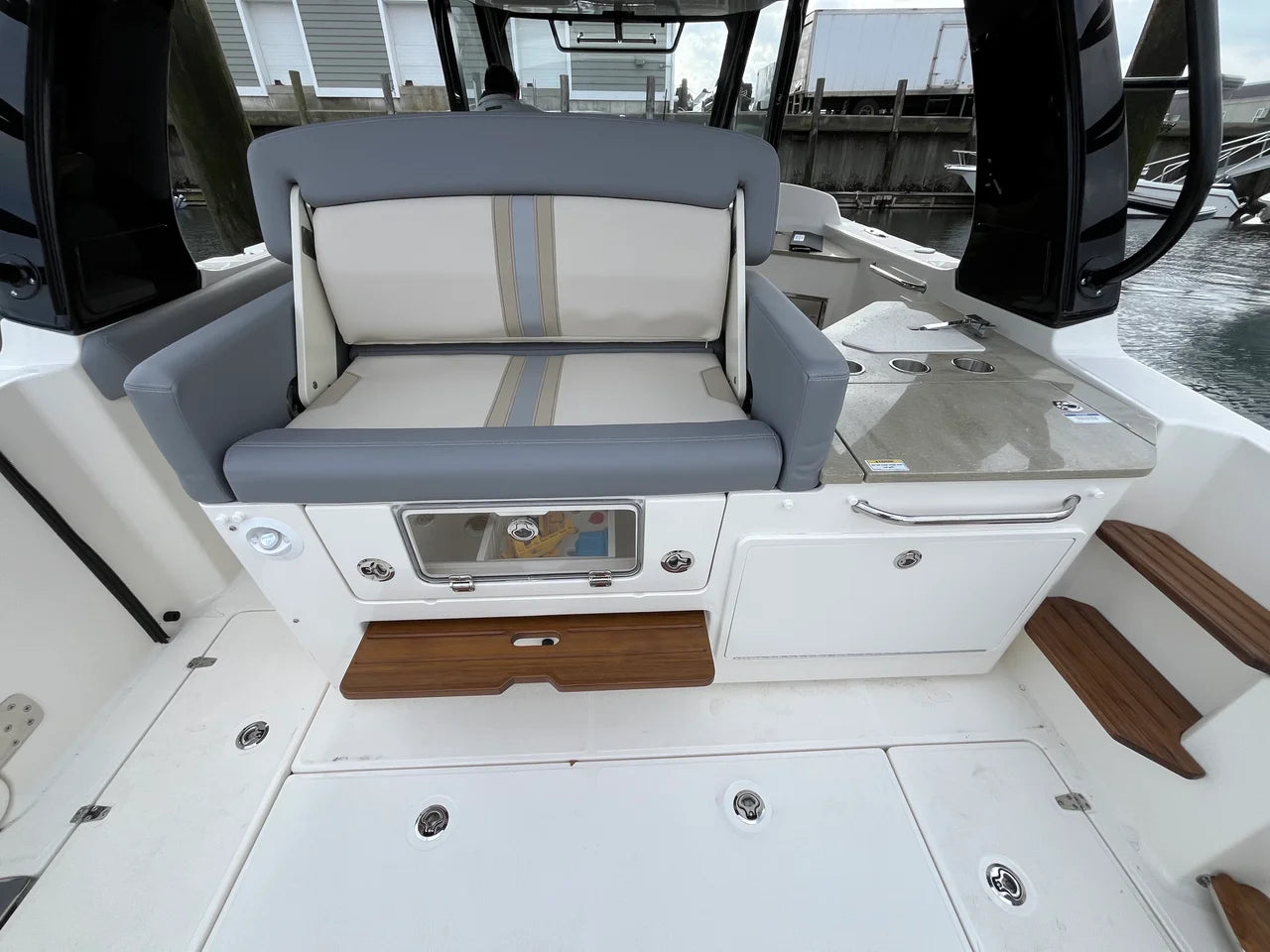 2026 Boston Whaler 350 Realm 35.0 feet, Clearwater, Florida #24