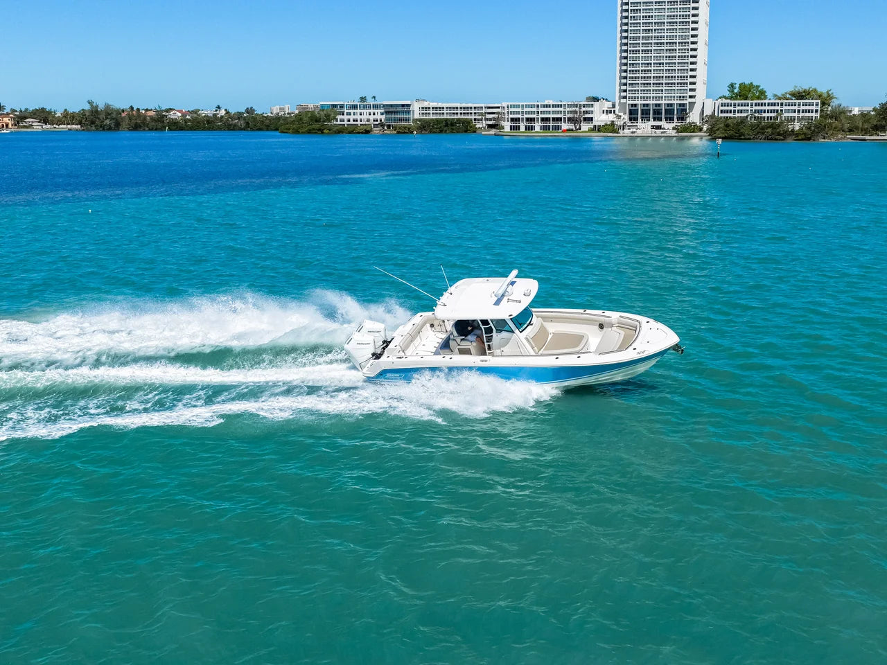 2026 Boston Whaler 330 Outrage 33.0 feet, Clearwater, Florida #33