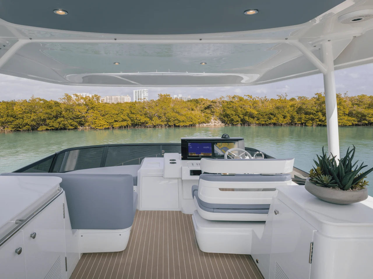 2026 Cruisers Yachts 57 FLY 57.0 feet, Clearwater, Florida #52