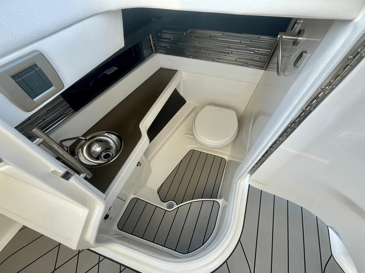 2026 Sea Ray SLX 310 Outboard 31.0 feet, Clearwater, Florida #19
