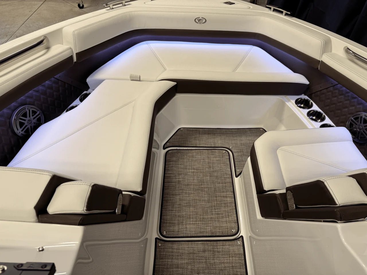 2025 Cobalt R6 Outboard 26.0 feet, Clearwater, Florida #119