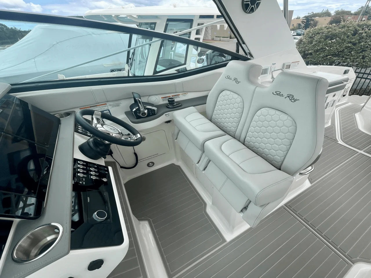 2026 Sea Ray Sundancer 320 Outboard 32.0 feet, Clearwater, Florida #12