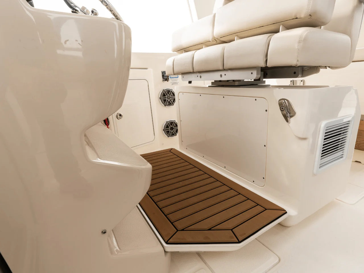 2026 Boston Whaler 380 Realm 38.0 feet, Clearwater, Florida #102