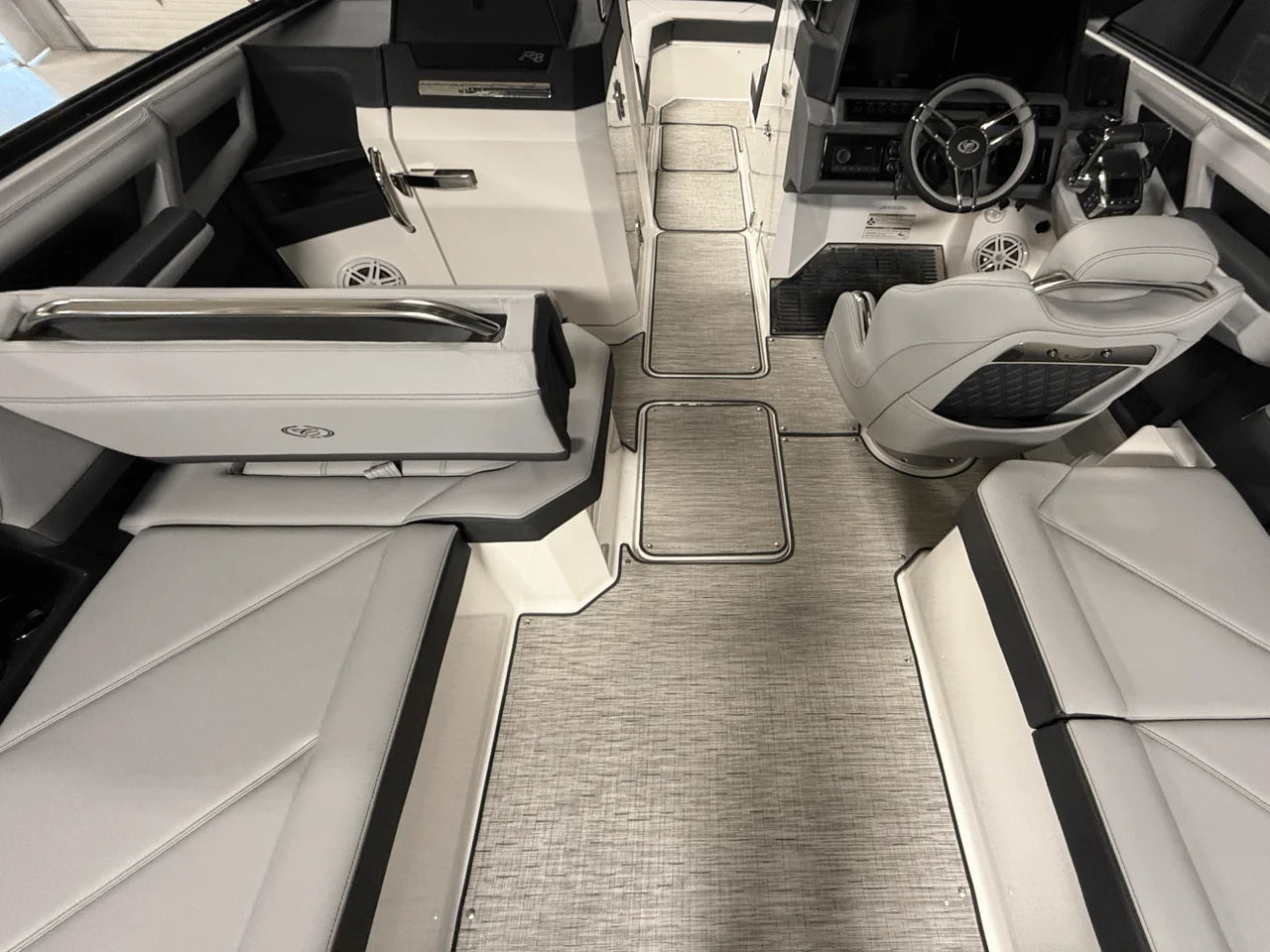 2025 Cobalt R8 Outboard 28.0 feet, Crosslake, MN #62