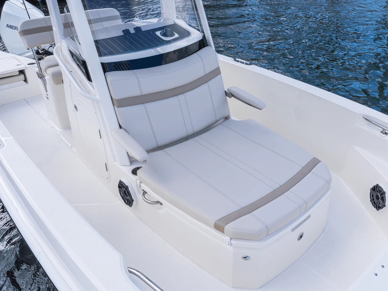 2026 Boston Whaler 220 Dauntless 22.0 feet, Clearwater, Florida #38