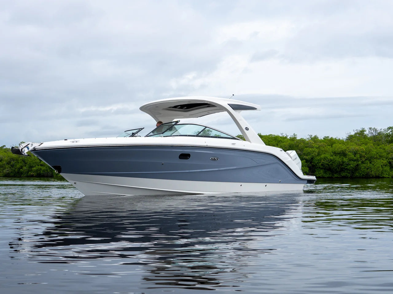 2027 Sea Ray SLX 310 Outboard 31.0 feet, Clearwater, Florida #3