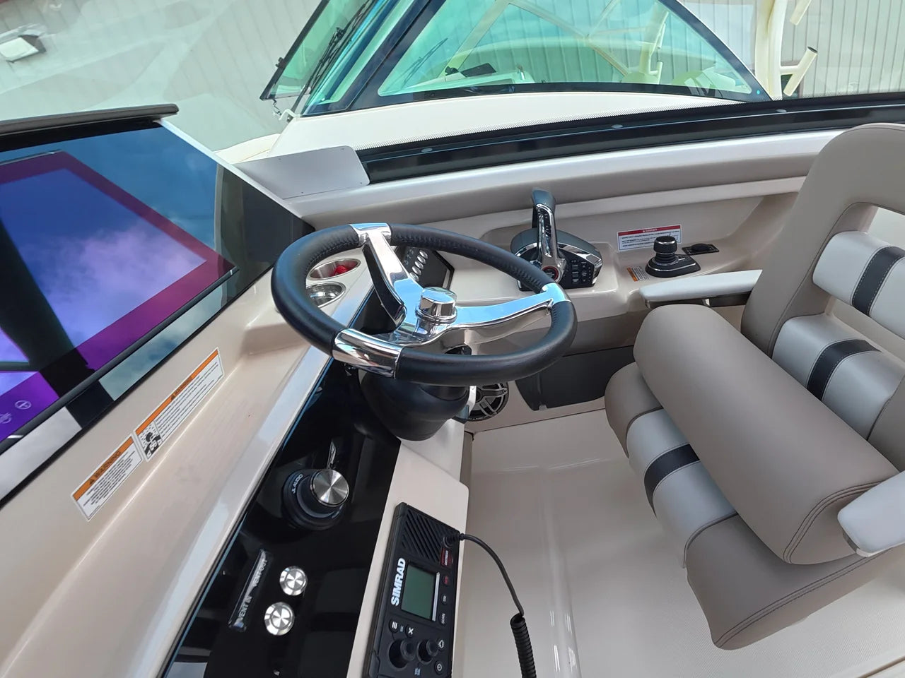 2025 Boston Whaler 330 Vantage 33.0 feet, Clearwater, Florida #31