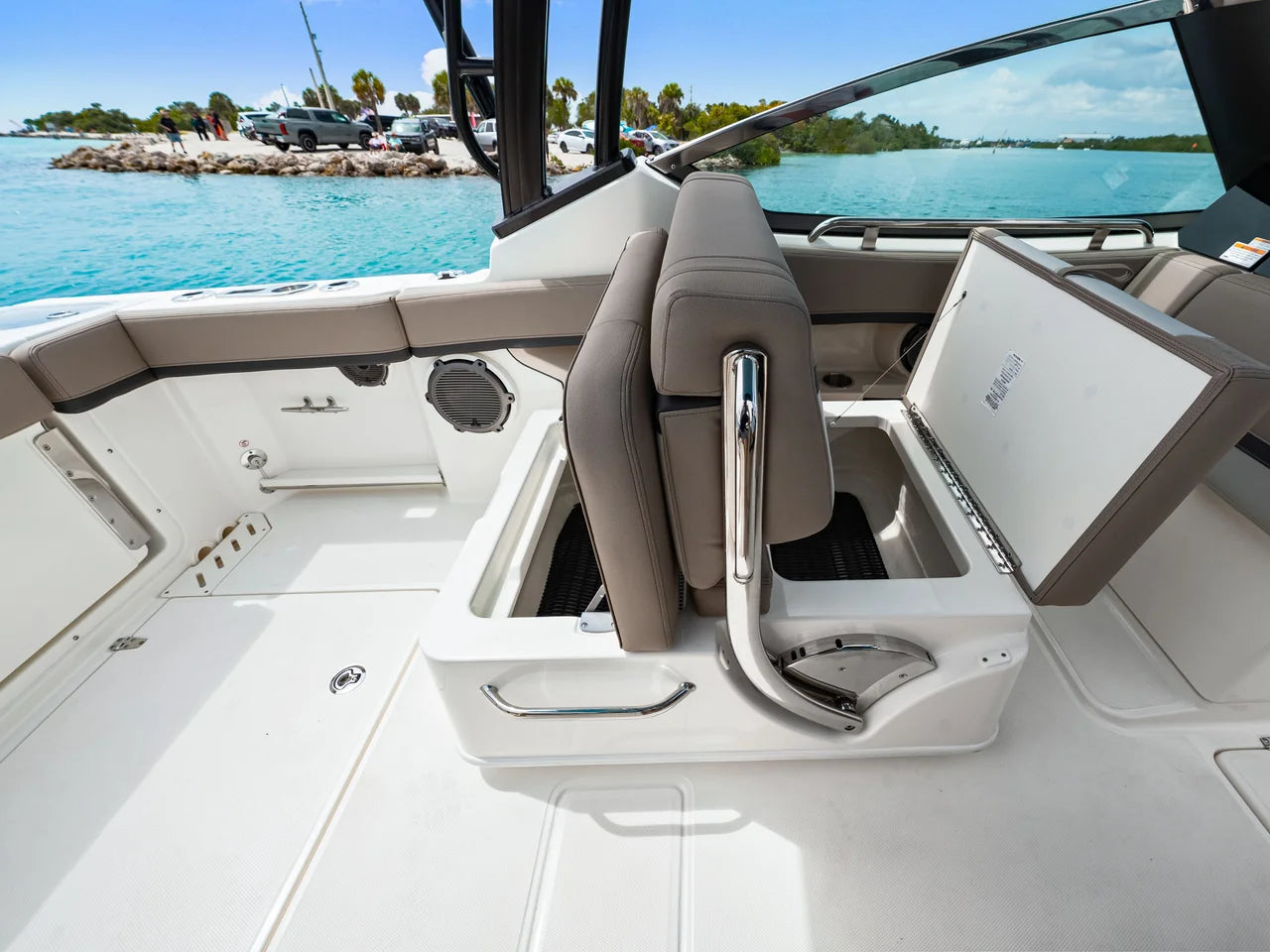 2026 Boston Whaler 240 Vantage 24.0 feet, Clearwater, Florida #13