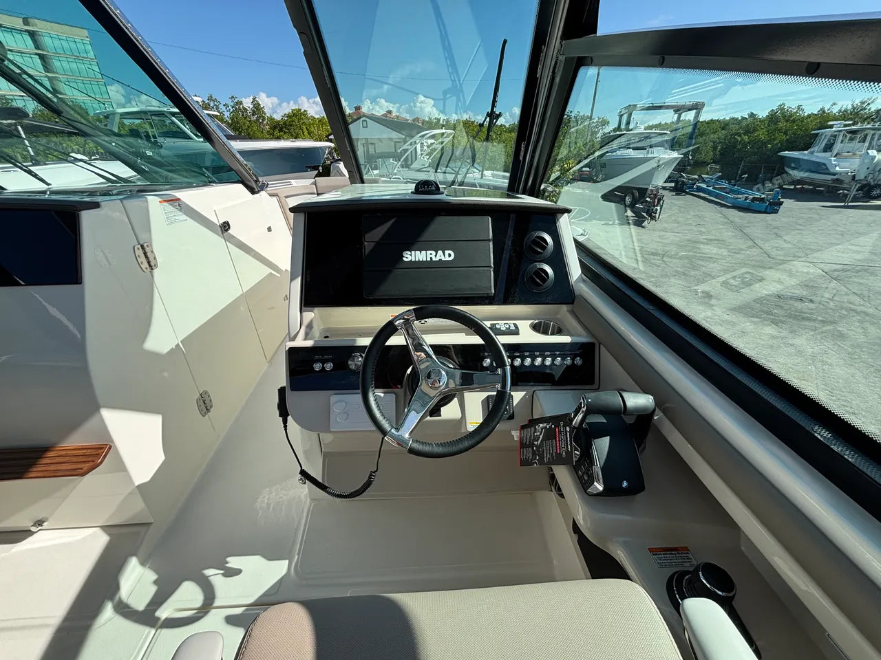 2026 Boston Whaler 330 Vantage 33.0 feet, Clearwater, Florida #15