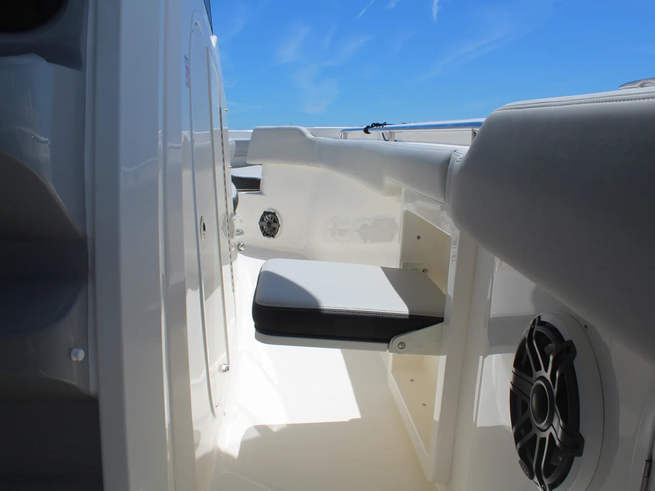 2026 Boston Whaler 330 Outrage 33.0 feet, Clearwater, Florida #26